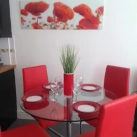 Flat 9 - City Center Two-bedroom بريستول