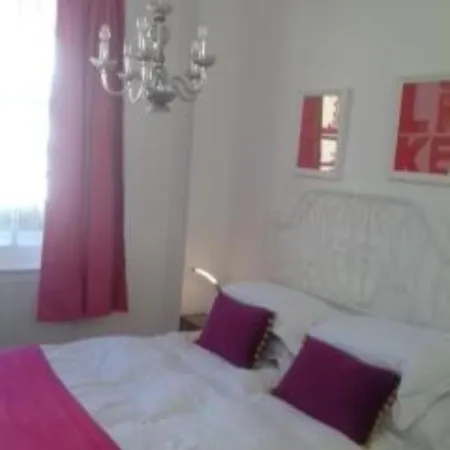 Flat 9 - City Center Two-bedroom شقة بريستول